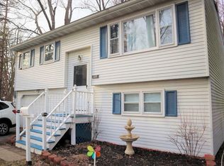 2219 Crescent Rd, Niskayuna, NY 12309