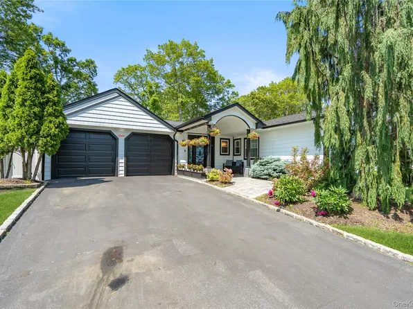 11 Gallatin Drive, Dix Hills, NY 11746