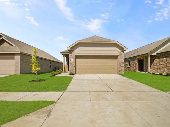 1704 Luke St, Ennis, TX 75119