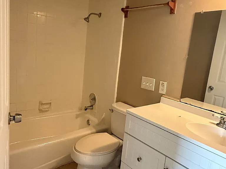10571 Starcrest Dr — Photo 25