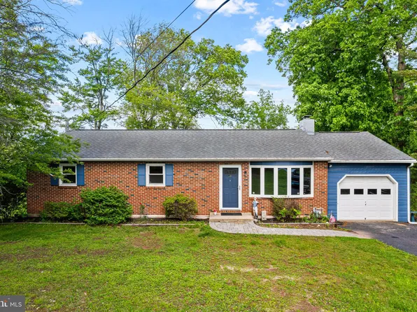 22 Schoolhouse Rd, Collegeville, PA 19426