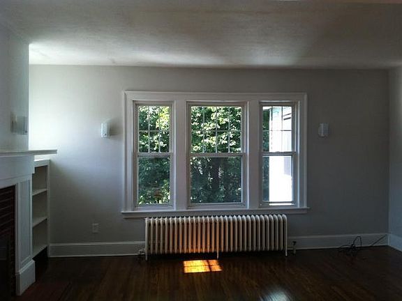 5th image of 64 Hillcrest Ave
