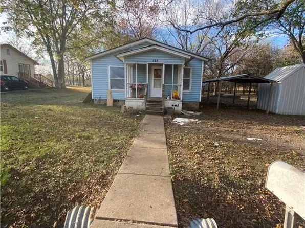 713 S Chestnut St, Sallisaw, OK 74955