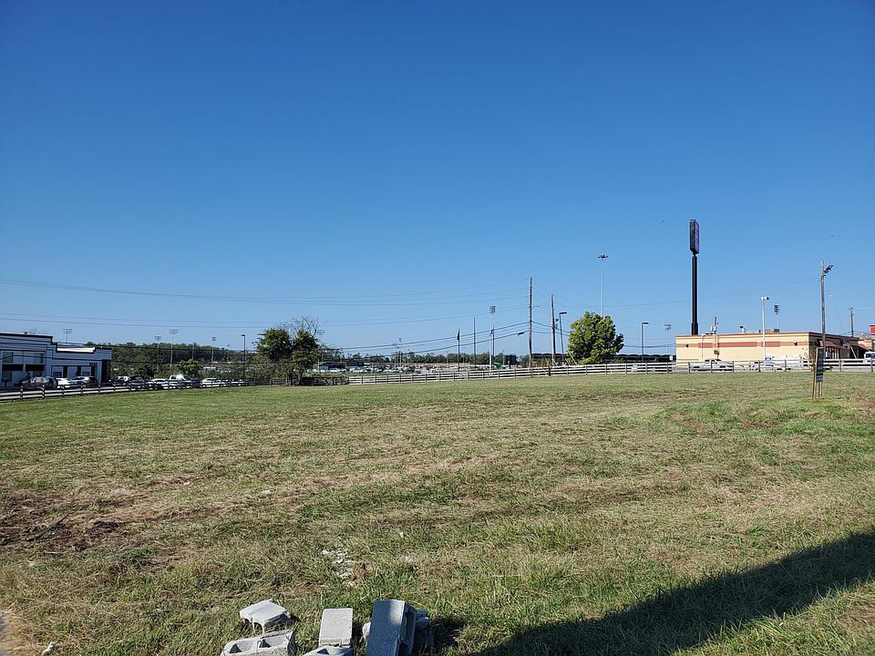 2nd image of 5540 Athens Boonesboro Rd