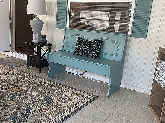 Screen porch