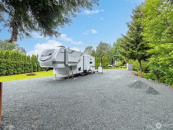 3rd image of 23801 Cove Road