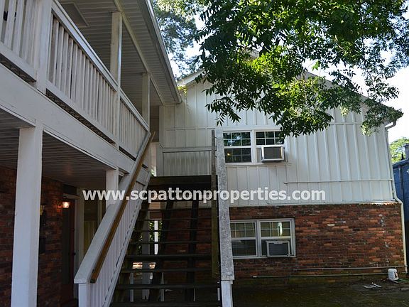2nd image of 3834 Rosewood Dr APT 6
