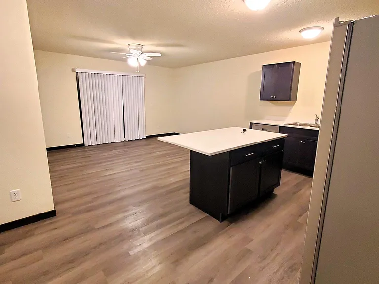 301 S Wasson Ln #D — Photo 3
