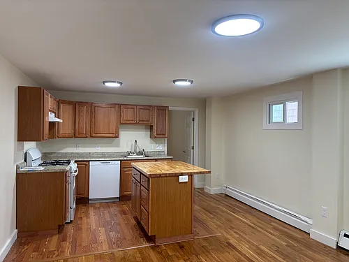 286 Beacon St Photo 1