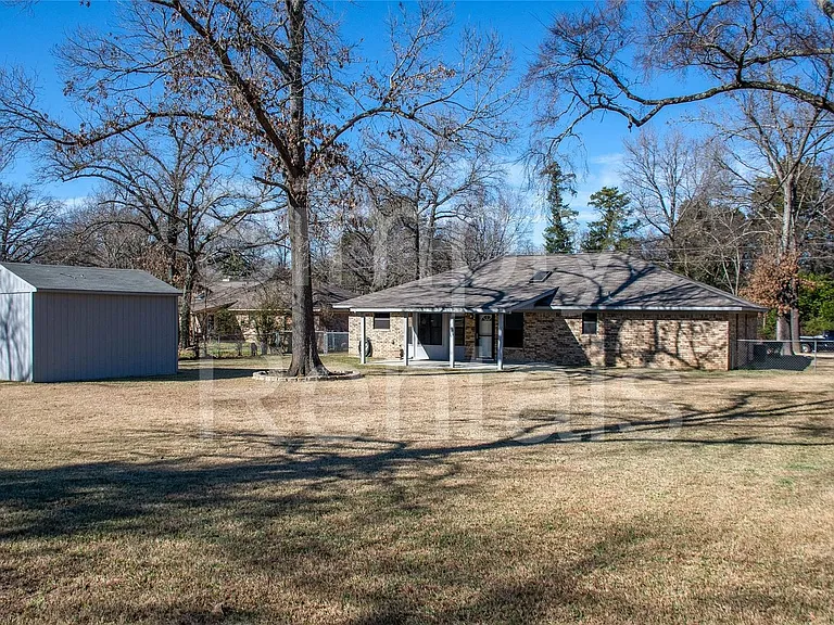182 County Road 2426 — Photo 24
