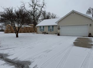 313 E High St, Marshall, MO 65340