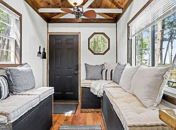4th image of 465 White Oak Cir