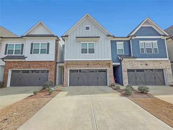 5316 Briggs St, Flowery Branch, GA 30542