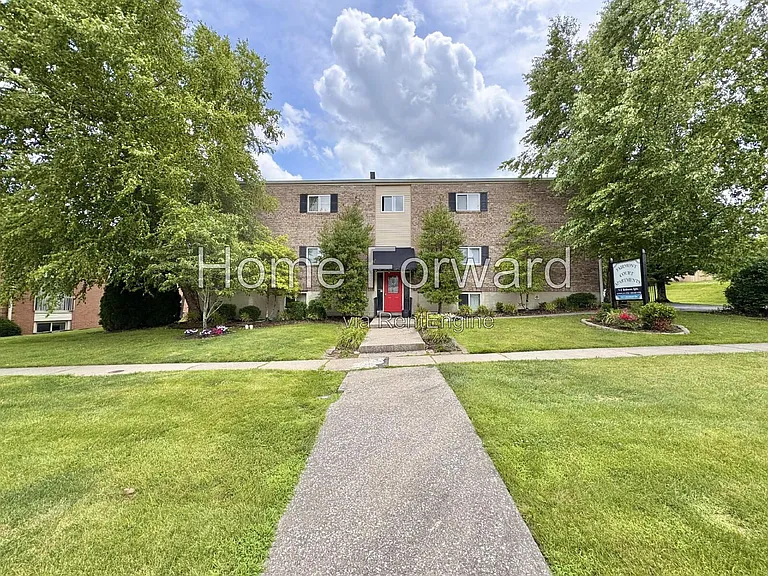 164 Lakeshore Dr #22 — Photo 1