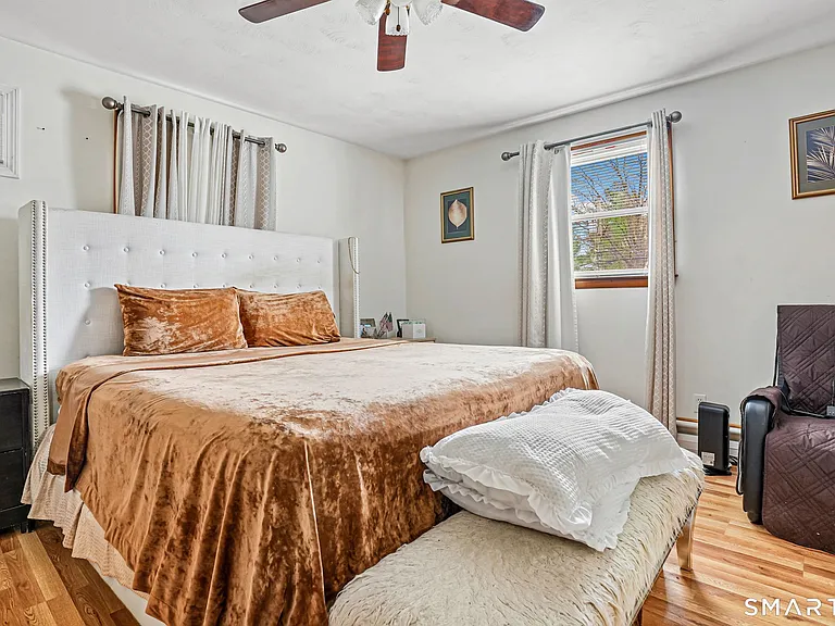 7 Newport Dr — Photo 17
