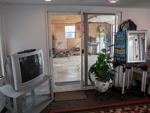 4th image of 9316 N Steinbarger Lake Dr