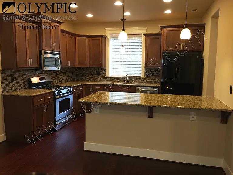 1543 Bellerive Way SE — Photo 2