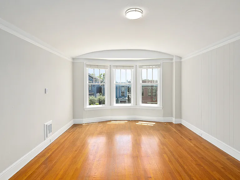 2380 California St — Photo 34