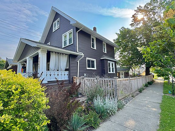 3rd image of 1341 Nicholson Ave