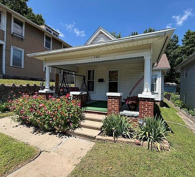 1st image of 703 McDonald St