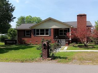 504 W Highland St, Saluda, SC 29138