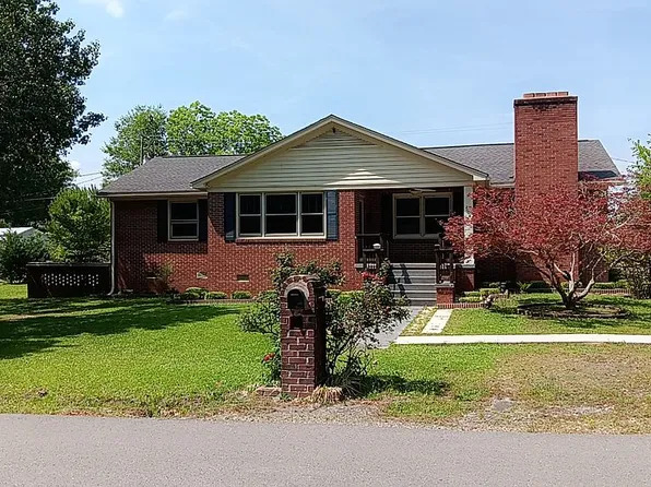 504 W Highland St, Saluda, SC 29138