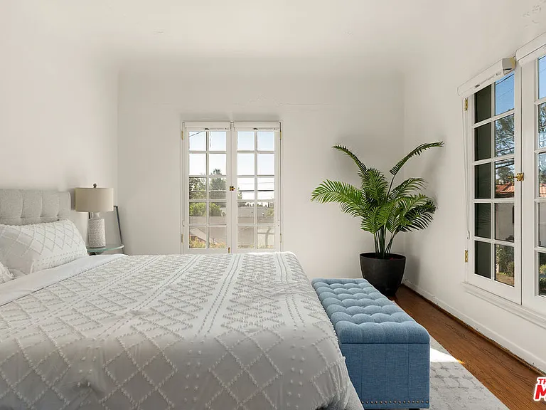 6065 Scenic Ave — Photo 10
