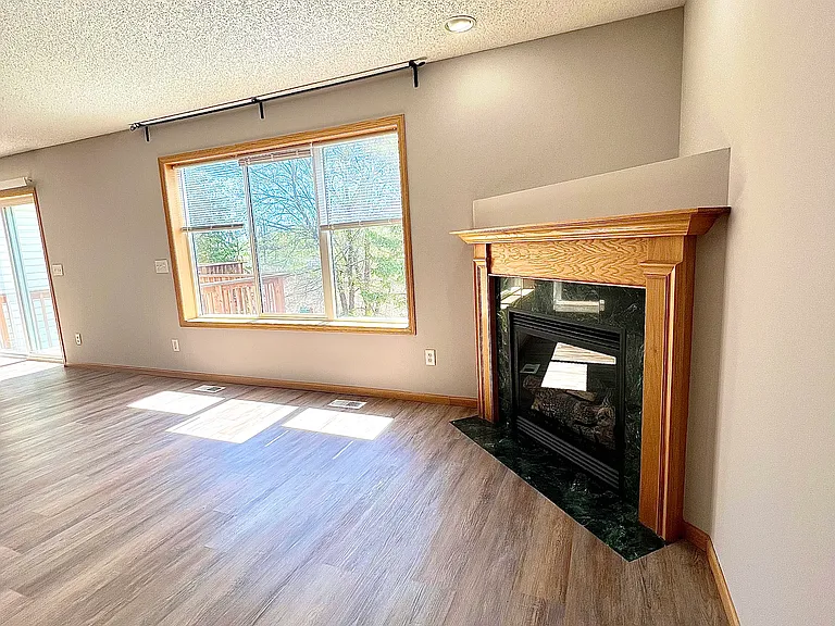 9010 Marsh Run St — Photo 17