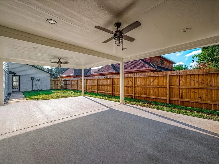 3102 Glenn Lakes Ln — Photo 48