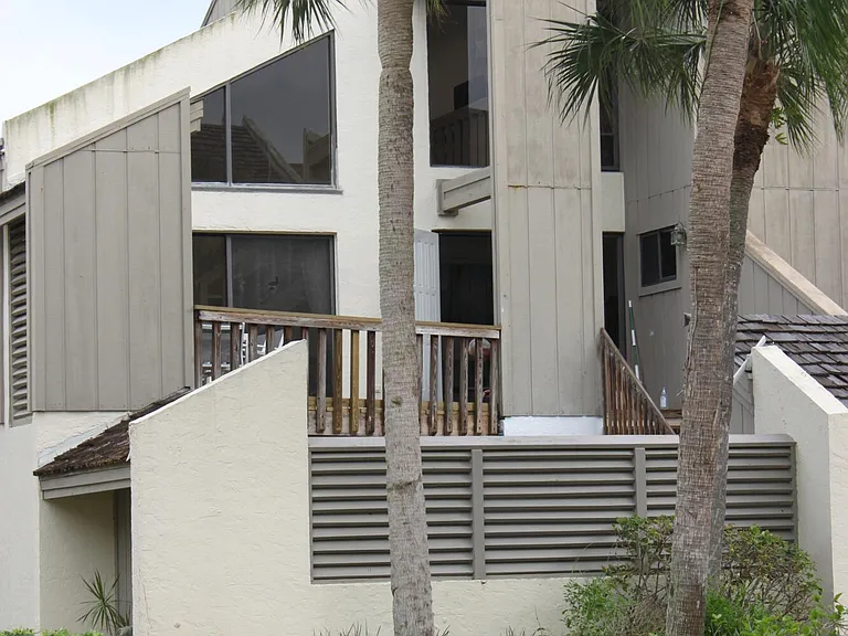 1605 US Highway One #15E — Photo 8