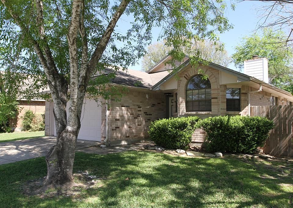 Gorgeous 3/2 in Pearland's Southdown! 
