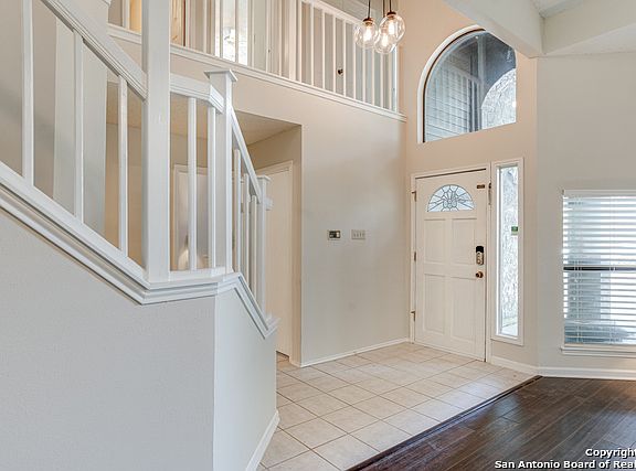5th image of 14008 Shire Oak St