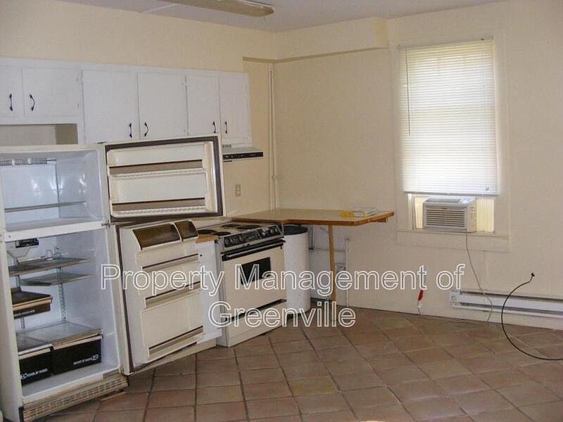 2nd image of 208 E Stone Ave Unit 9