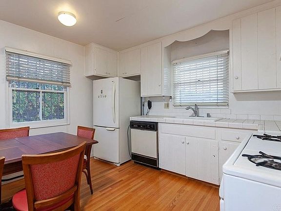 5th image of 6826 Newberry St