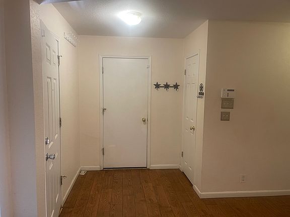 3rd image of 722 Annika Way