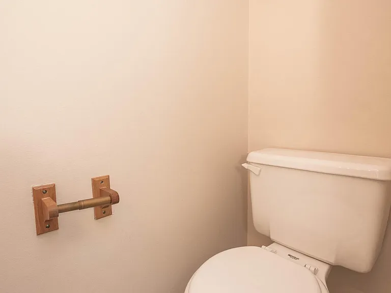 47 Bogart Pl — Photo 13