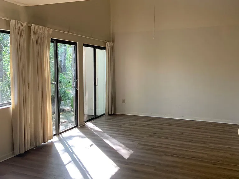 313 SW 54th Dr #TOWNHOUSE — Photo 6