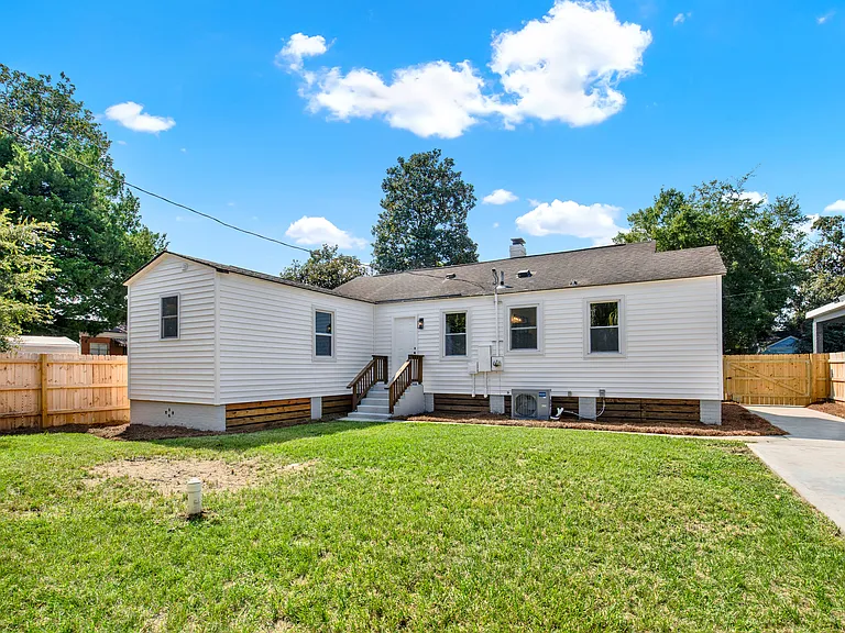 2244 Greenwood St — Photo 18