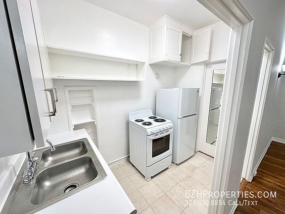 4th image of 7063 Lanewood Ave #103
