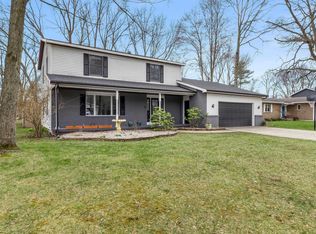 3001 Camberley Ln, Midland, MI 48640
