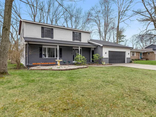 3001 Camberley Ln, Midland, MI 48640