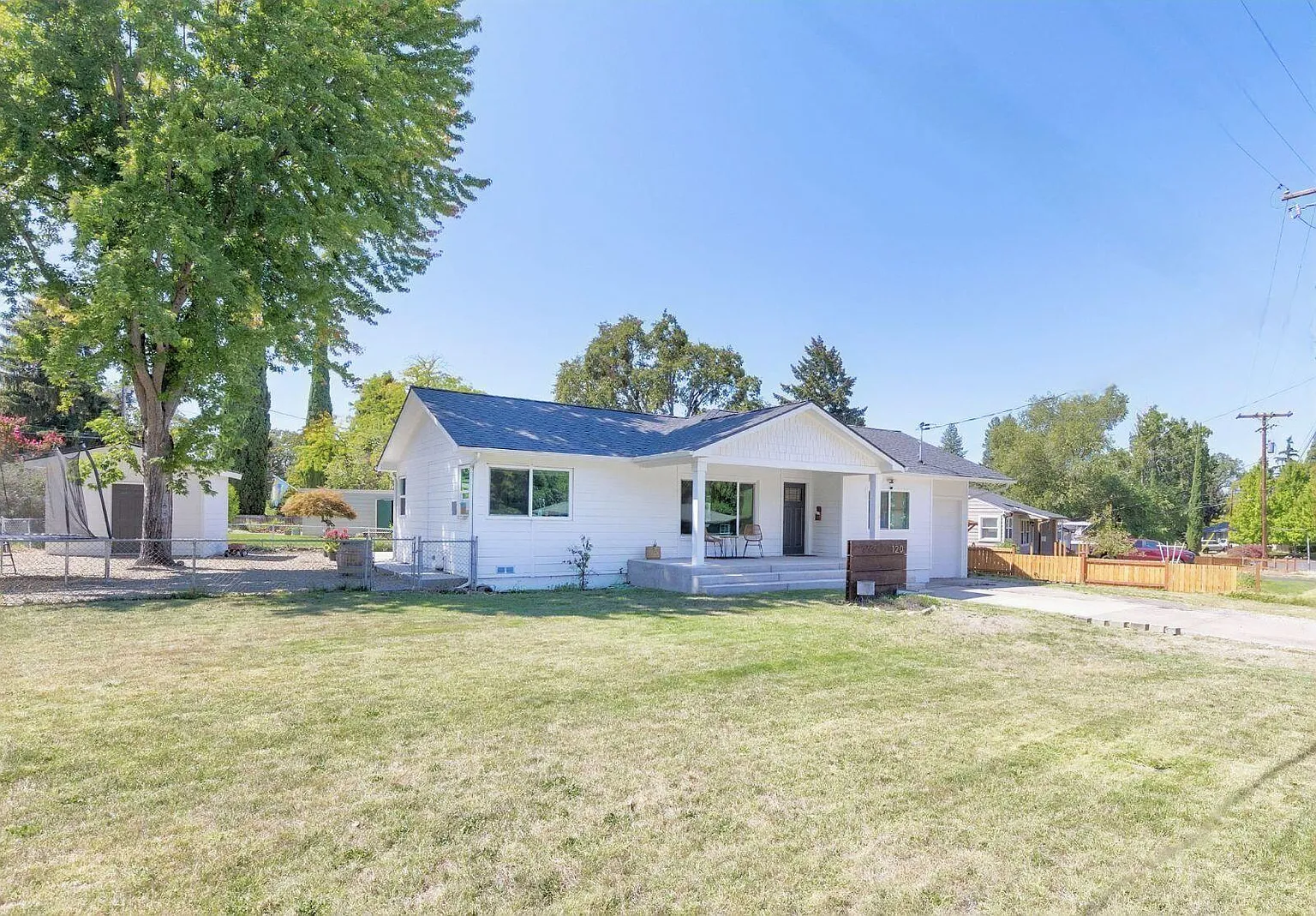 120 S Keene Way Dr photo 1