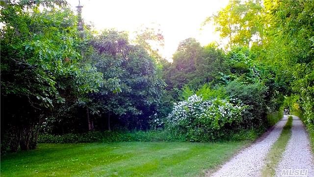 1st image of 965 Edwards Ln