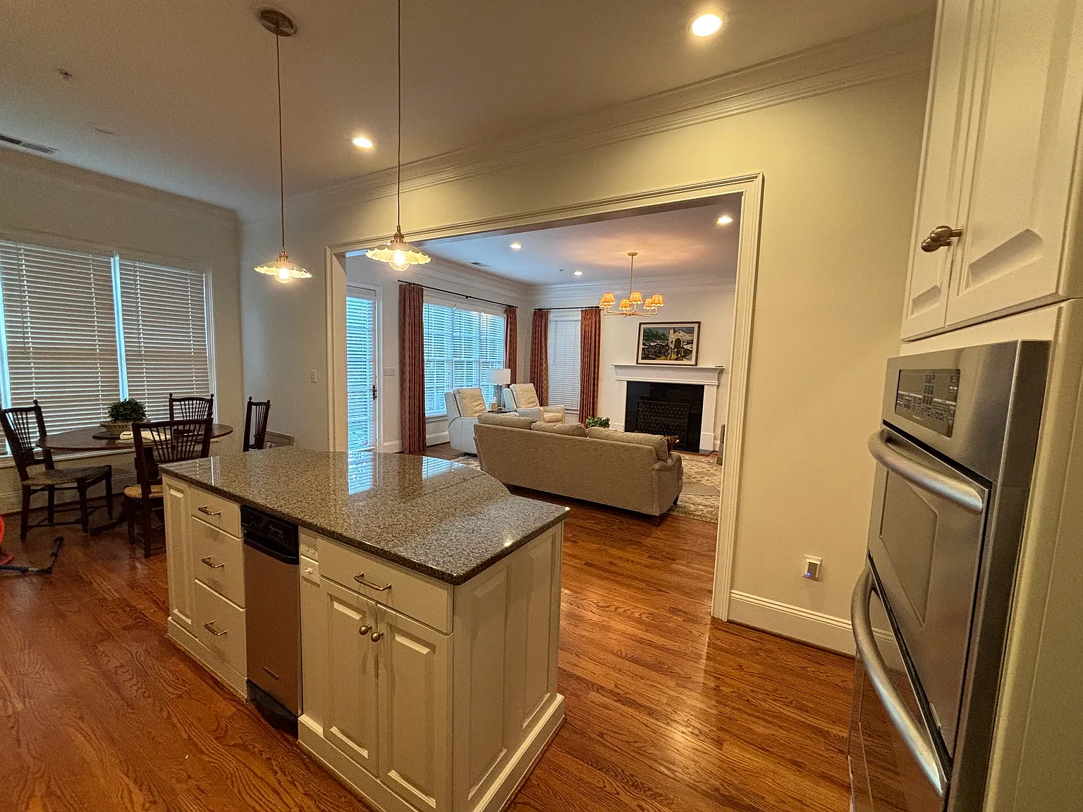 3 bed, 3477 sqft, $4,750 — Photo 4