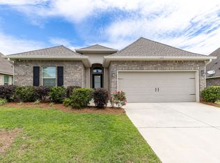 660 Turquoise Dr, Fairhope, AL 36532