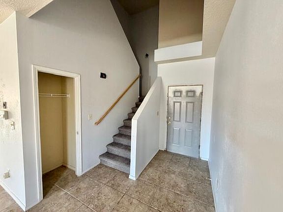 3rd image of 1332 Tesuque Ct NE
