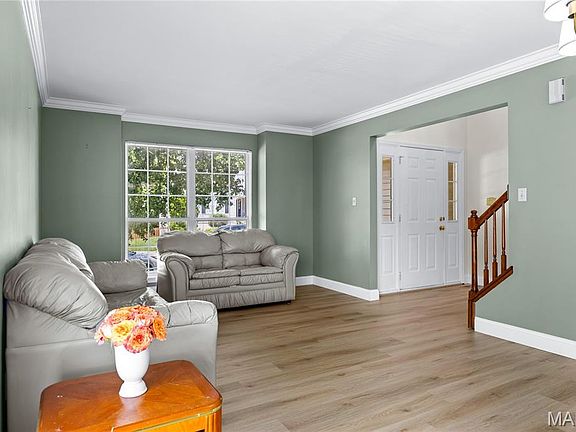 3rd image of 1114 Arbor Spring Ct