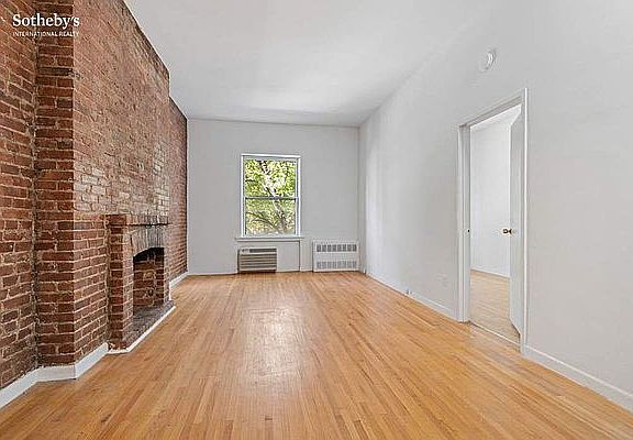 3rd image of 24 W 68th St APT 7