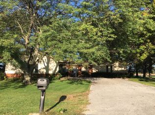 8596 Berwicke Cir, Bloomington, IL 61705