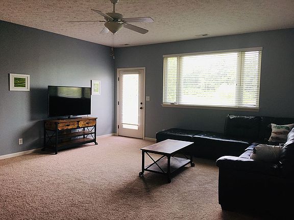5th image of 3048 Morallion Dr